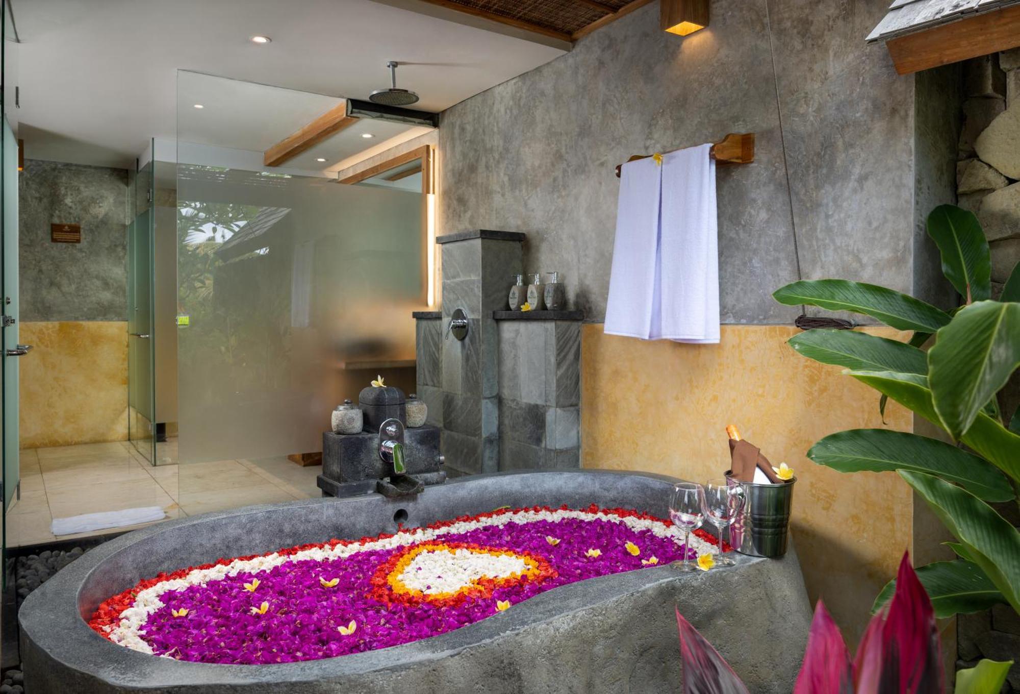 Wana Bucu Villas By Pramana Villas Убуд Экстерьер фото